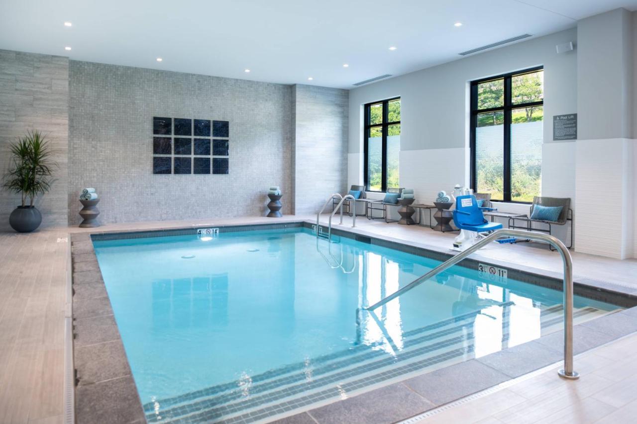 Fairfield Inn & Suites By Marriott Boston Waltham Buitenkant foto